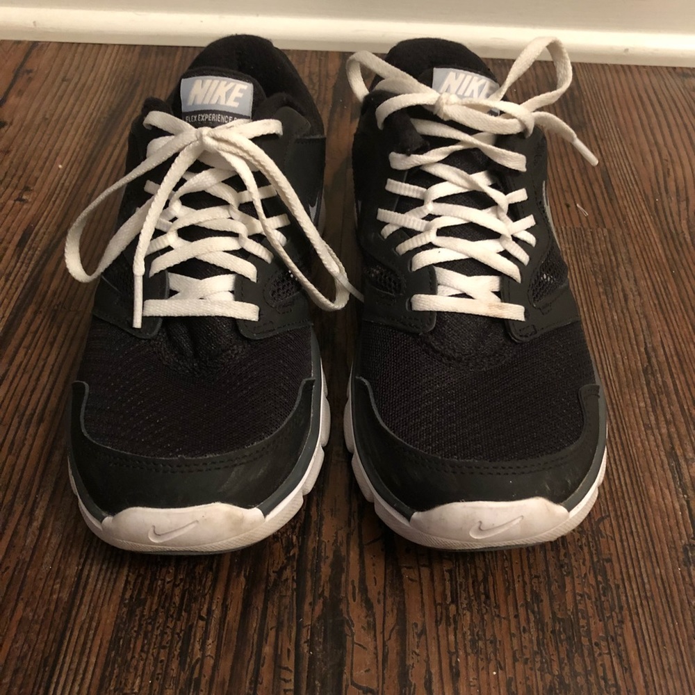 Nike Flex Experience RN 3 - Women’s Size 7